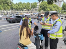 阜阳市城区多个路口启用抓拍二轮电动车等非机动车“未带头盔”，“闯红灯”设备