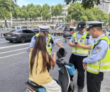 阜阳市城区多个路口启用抓拍二轮电动车等非机动车“未带头盔”，“闯红灯”设备