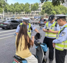 阜阳市城区多个路口启用抓拍二轮电动车等非机动车“未带头盔”，“闯红灯”设备